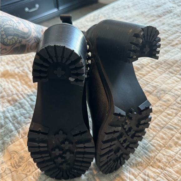 Steve Madden boots; black with studs size 7 - Picture 5 of 6